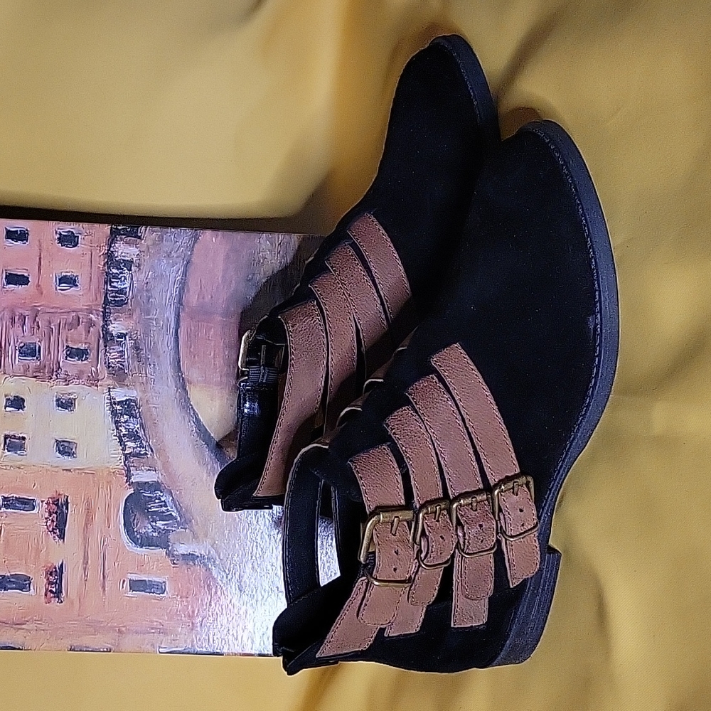 Bella-Vita Brown Black Ronan Suede Shoes